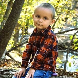 Meet your Posher, Jonathan genesia